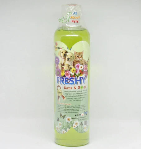 Remu Freshy Shampoo For Cats & Dogs 320ML